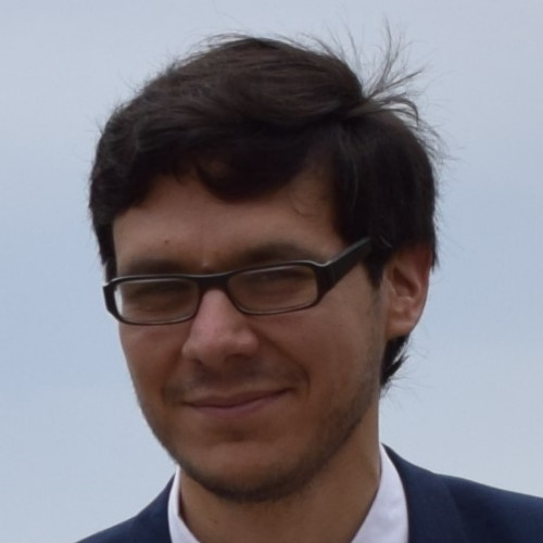 César R.